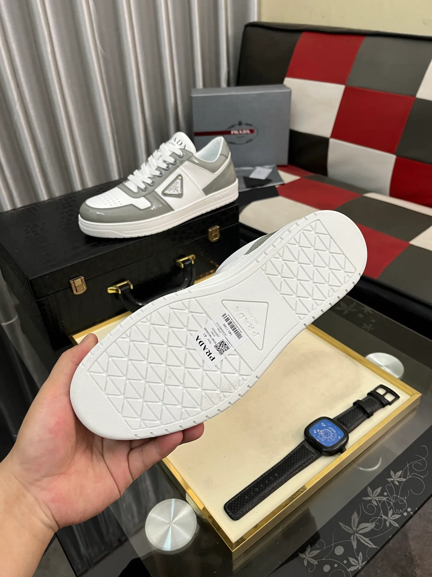 Men's shoes 💰560⌚️⌚️【PRADA】Prada - high-end quality original order 🔍🔍🔍 casual sports shoes - upper: 🔝 Nappa calfskin, brand high satin hollow canvas, shoe body sewn brand metal fasteners, tongue injection molded brand logo - lining: water-dyed cowhide - outsole: ultra-light TPU foam rubber; two-color molded outsole -Ultra-high quality control and fine workmanship: highlighted (high-end, extravagance, and class) -Size: 38-444️⃣colors available